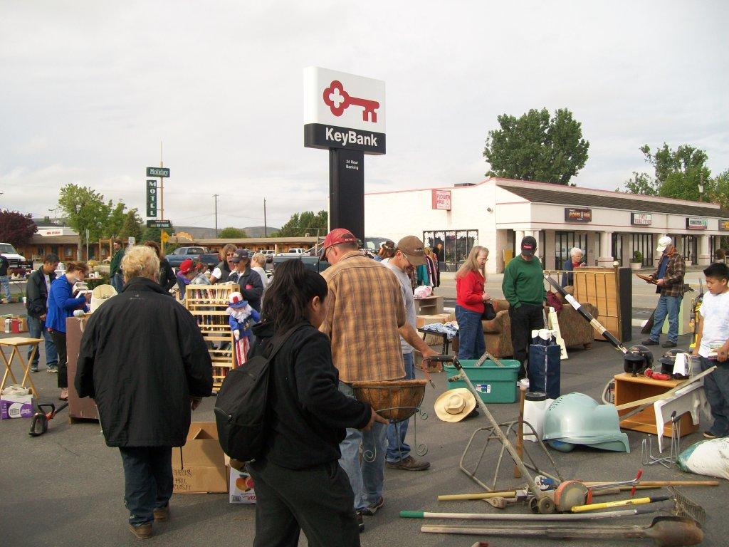 yard sale yard sale